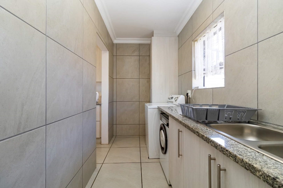 3 Bedroom Property for Sale in Hartenbos Heuwels Western Cape